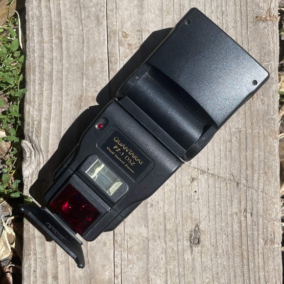 Quantaray PZ-1 DSZ Shoe Mount Flash (Dual Swivel Zoom) - Picture 2 of 4